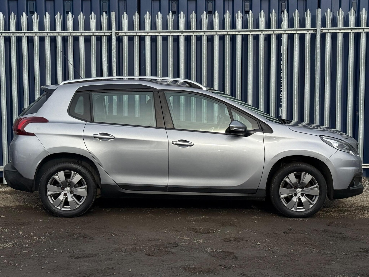 Used Peugeot 2008 2017 for sale - 76681953: Photo 6