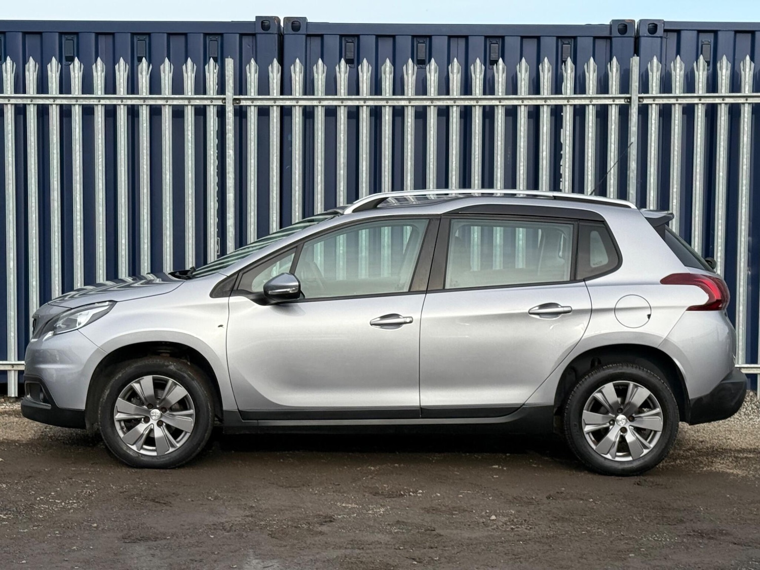 Used Peugeot 2008 2017 for sale - 76681953: Photo 9