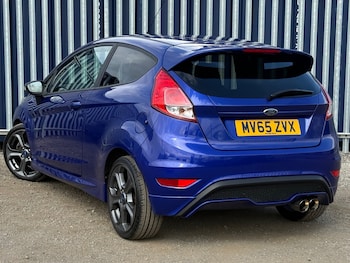 Used Ford Fiesta 2015 for sale - 75680352: Photo