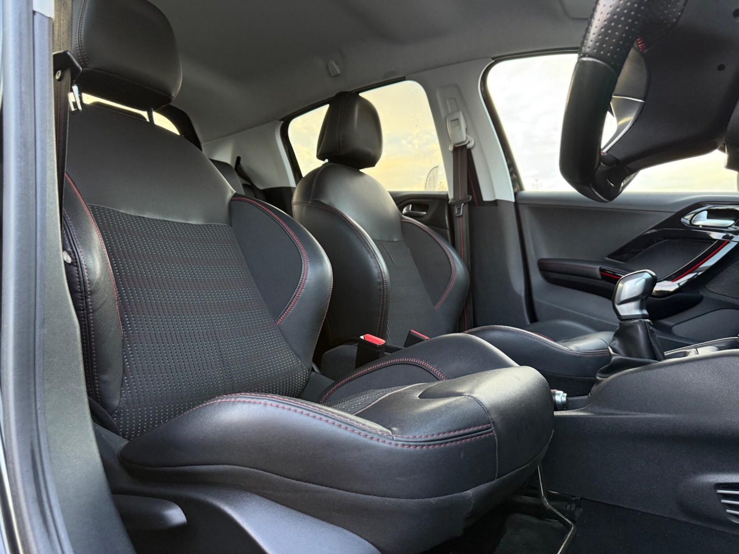 Used Peugeot 208 2016 for sale - 76681950: Photo 15