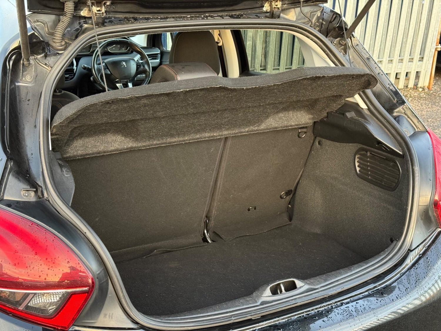 Used Peugeot 208 2016 for sale - 76681950: Photo 37