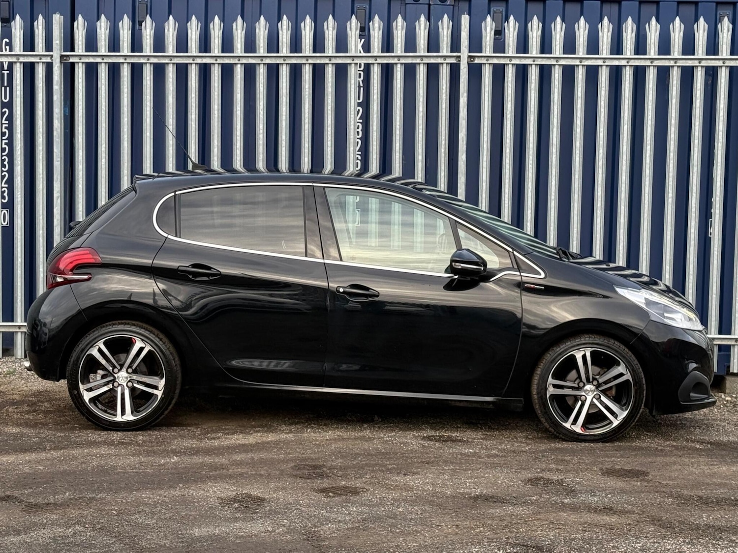 Used Peugeot 208 2016 for sale - 76681950: Photo 6