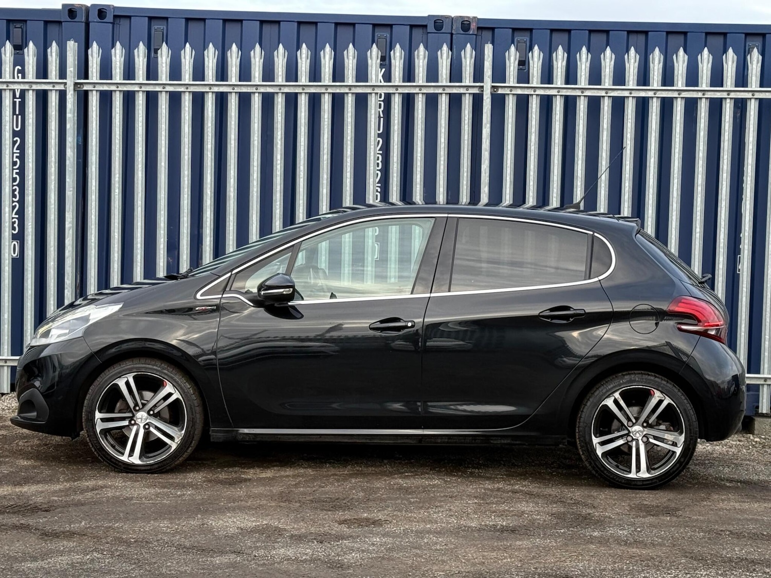 Used Peugeot 208 2016 for sale - 76681950: Photo 9