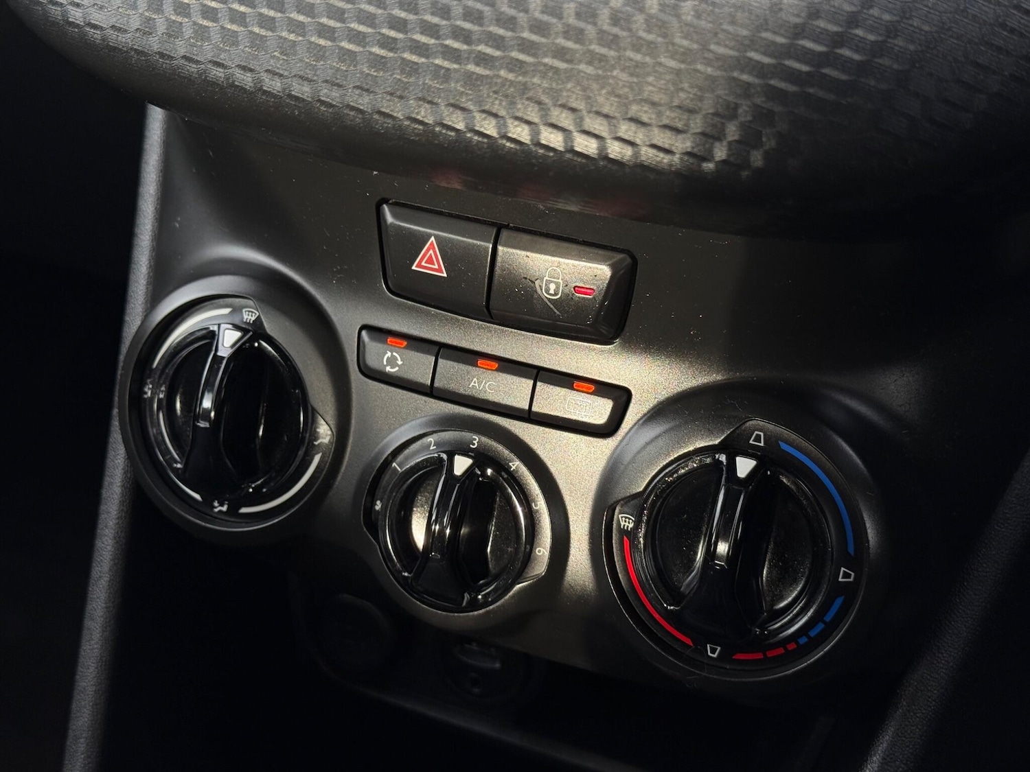 Used Peugeot 208 2016 for sale - 76681944: Photo 21