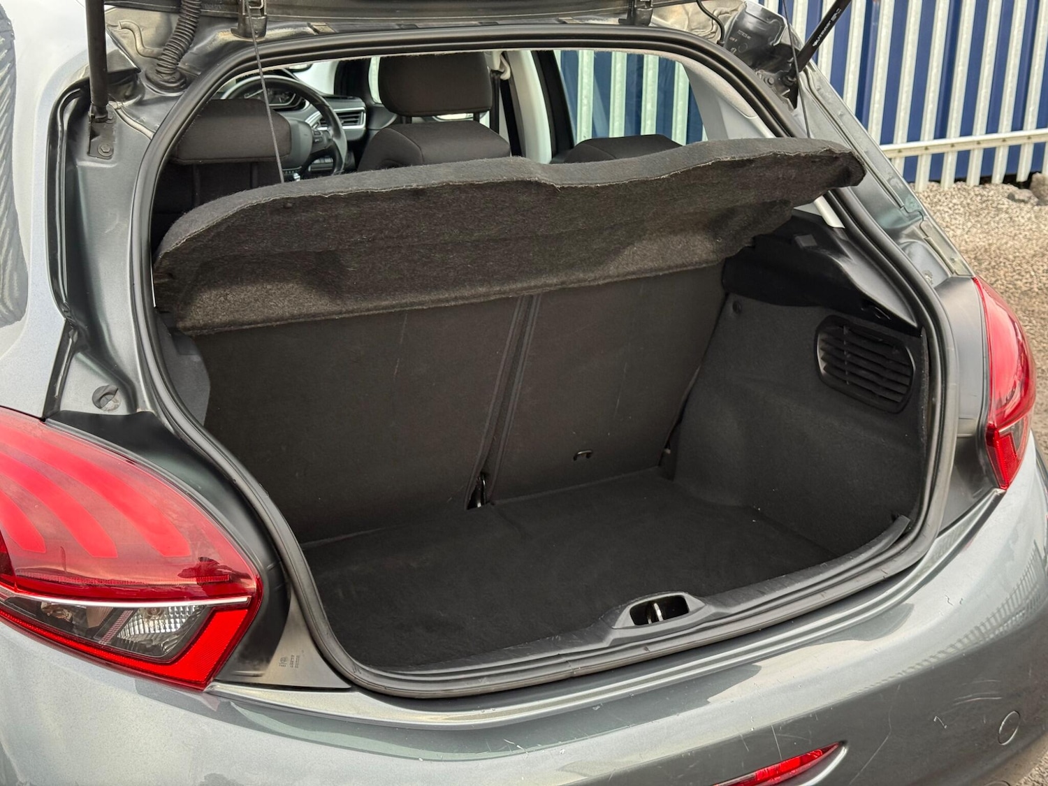 Used Peugeot 208 2016 for sale - 76681944: Photo 34