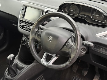 Used Peugeot 208 2016 for sale - 76681944: Photo