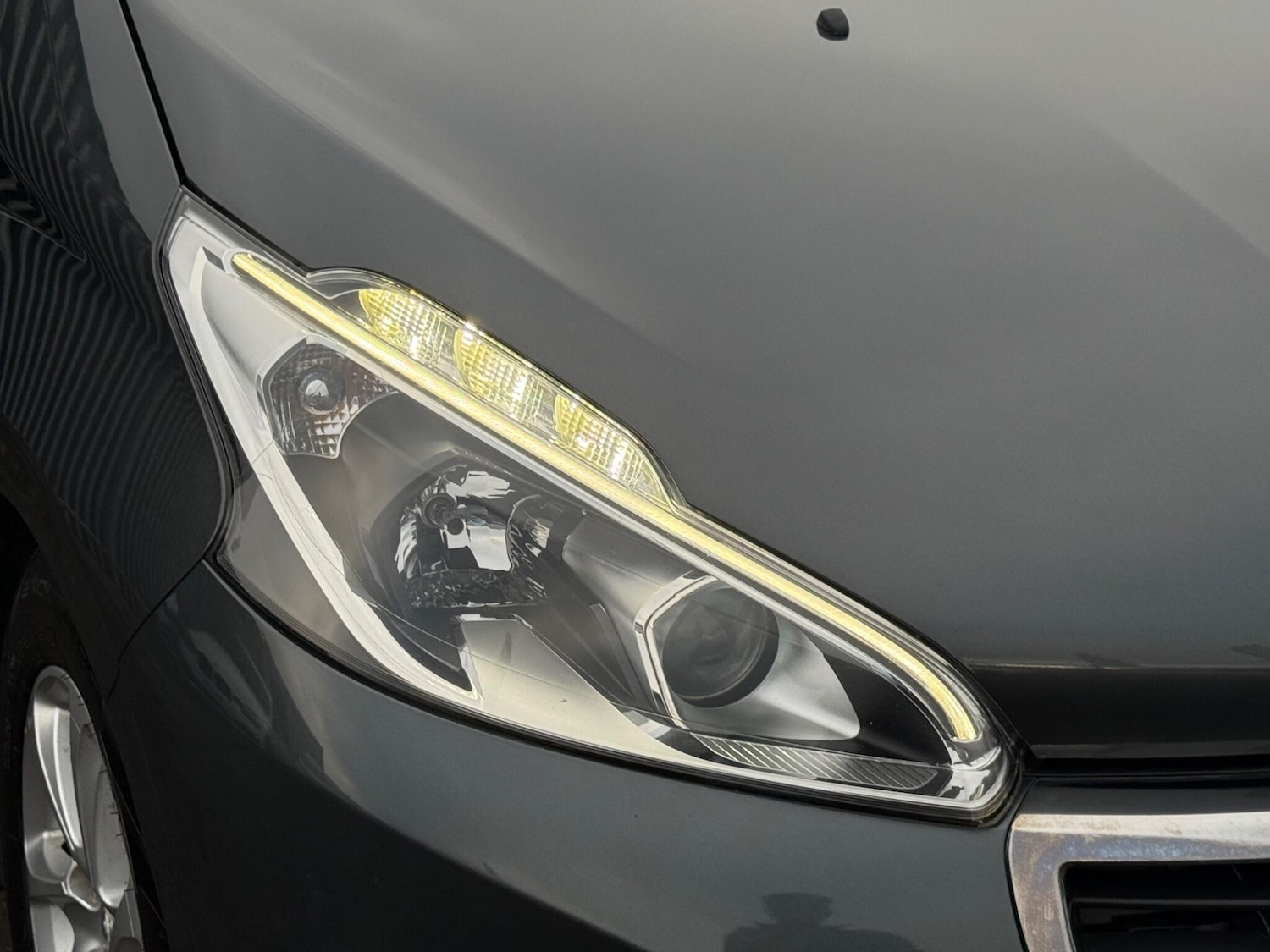 Used Peugeot 208 2016 for sale - 76681944: Photo 40