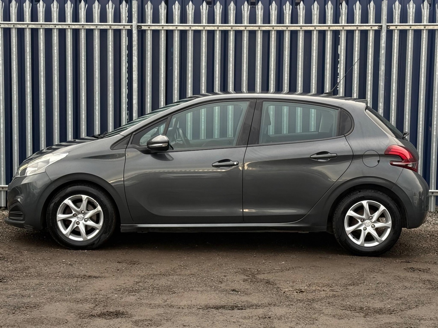 Used Peugeot 208 2016 for sale - 76681944: Photo 9