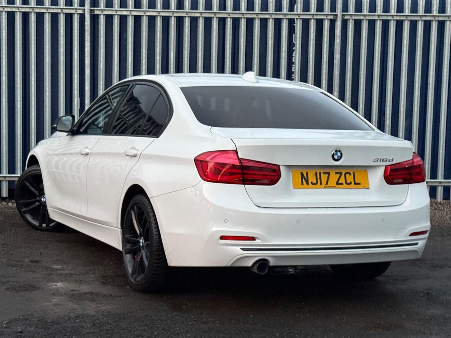 Used BMW 3 Series 2017 for sale - 76681941: Photo 2
