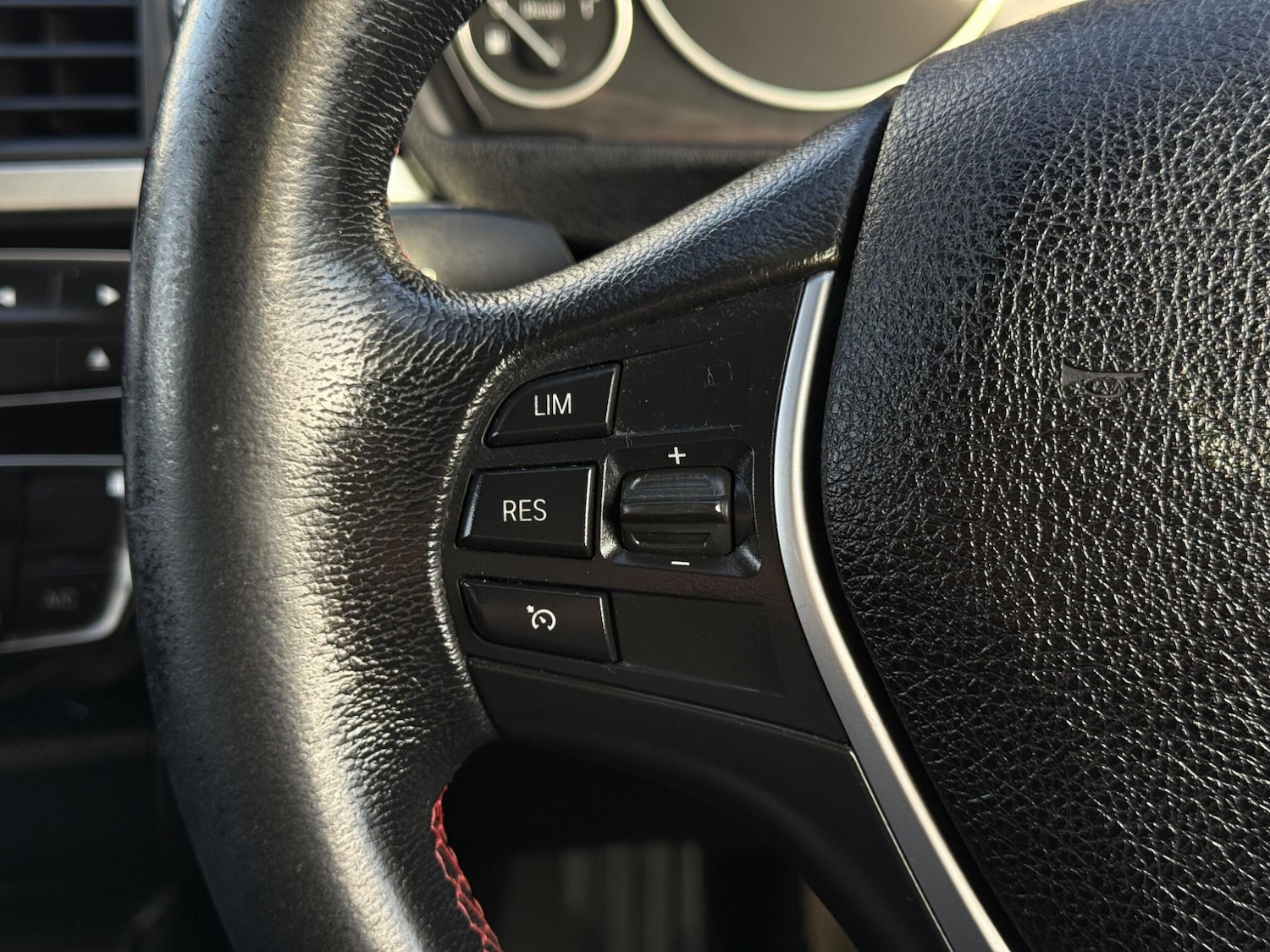 Used BMW 3 Series 2017 for sale - 76681941: Photo 23