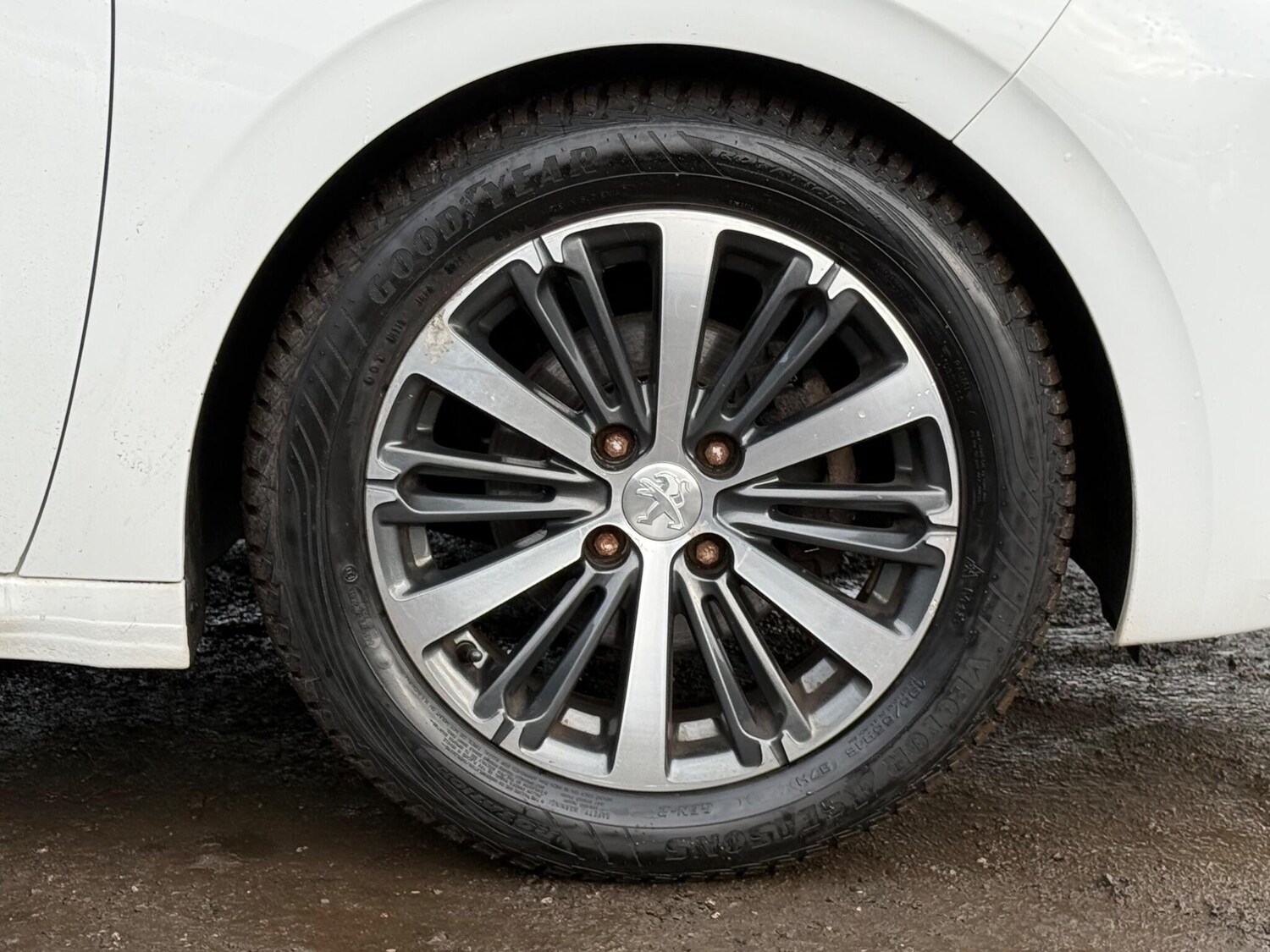 Used Peugeot 208 2016 for sale - 77376778: Photo 12