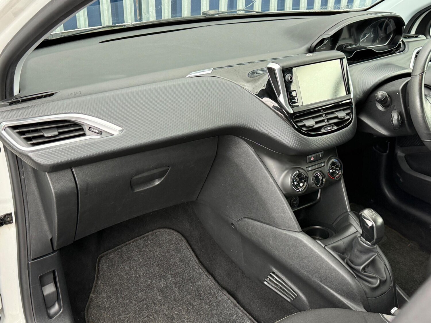 Used Peugeot 208 2016 for sale - 77376778: Photo 13