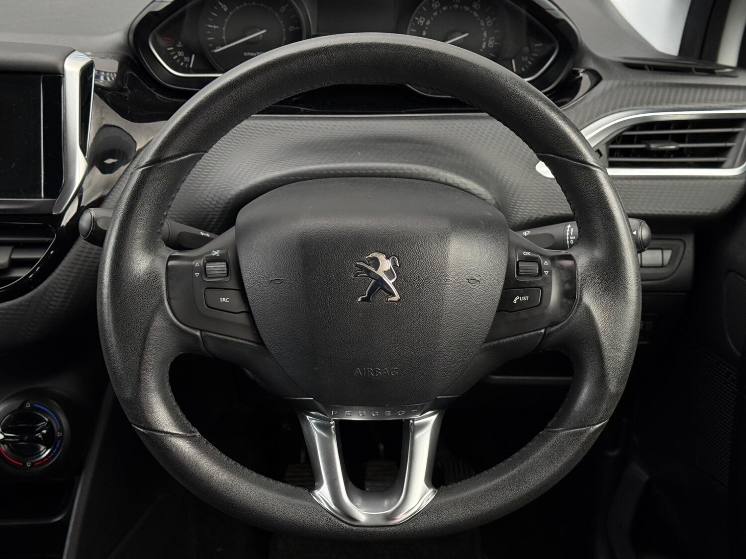 Used Peugeot 208 2016 for sale - 77376778: Photo 17