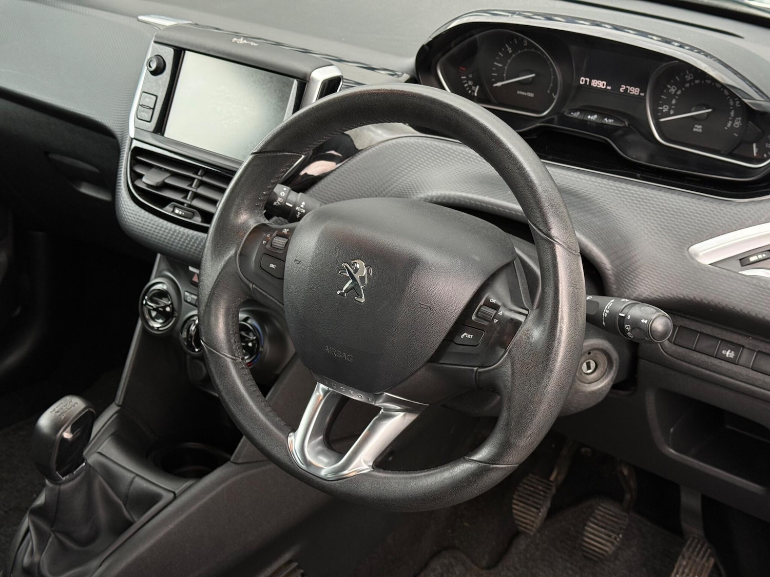 Used Peugeot 208 2016 for sale - 77376778: Photo 3