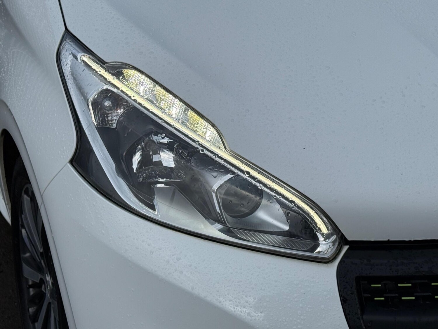 Used Peugeot 208 2016 for sale - 77376778: Photo 39