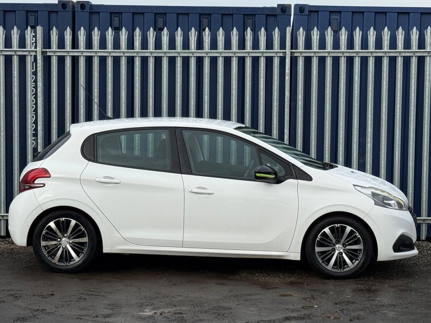 Used Peugeot 208 2016 for sale - 77376778: Photo 6