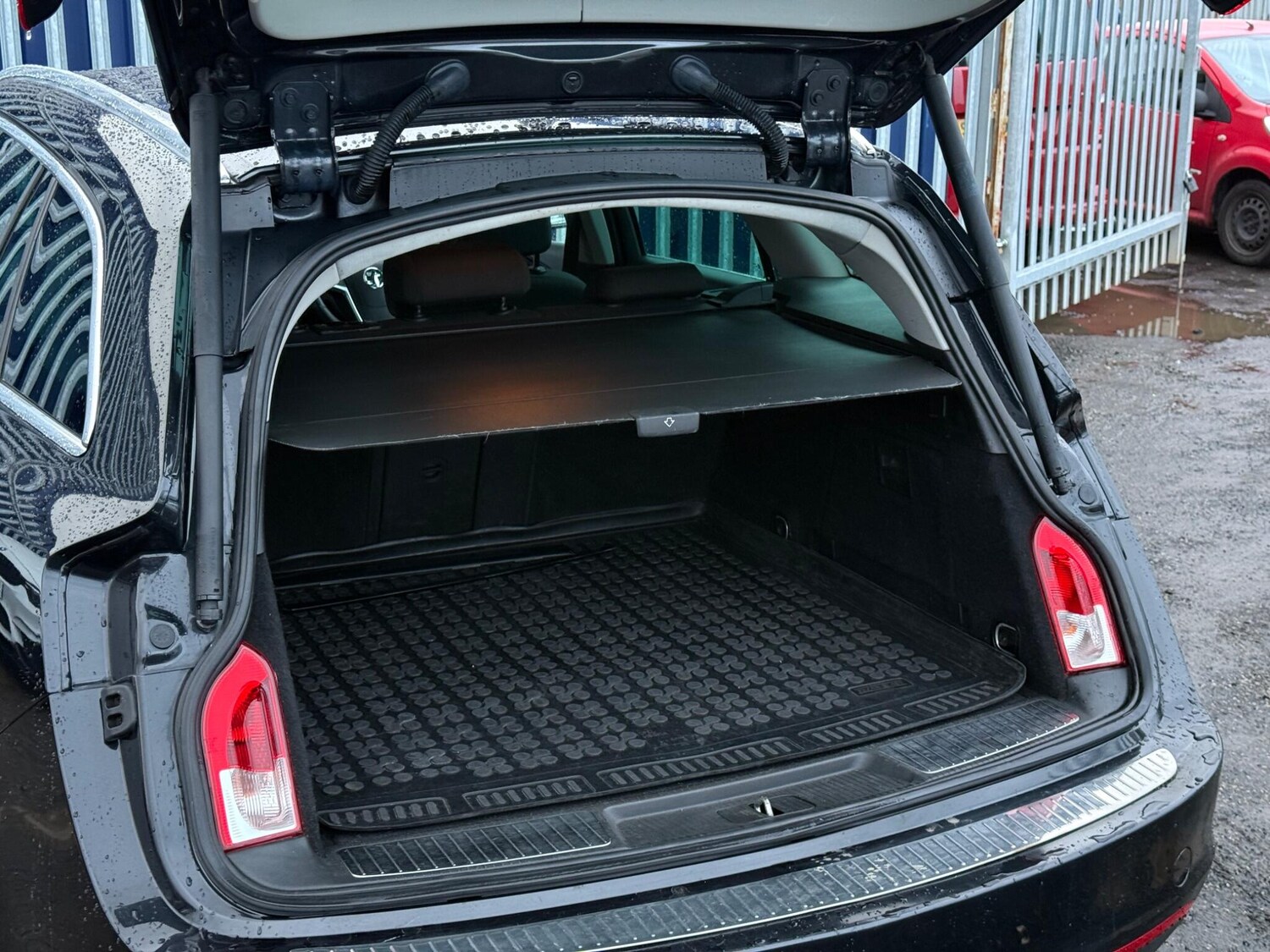 Used Vauxhall Insignia 2012 for sale - 76898789: Photo 37