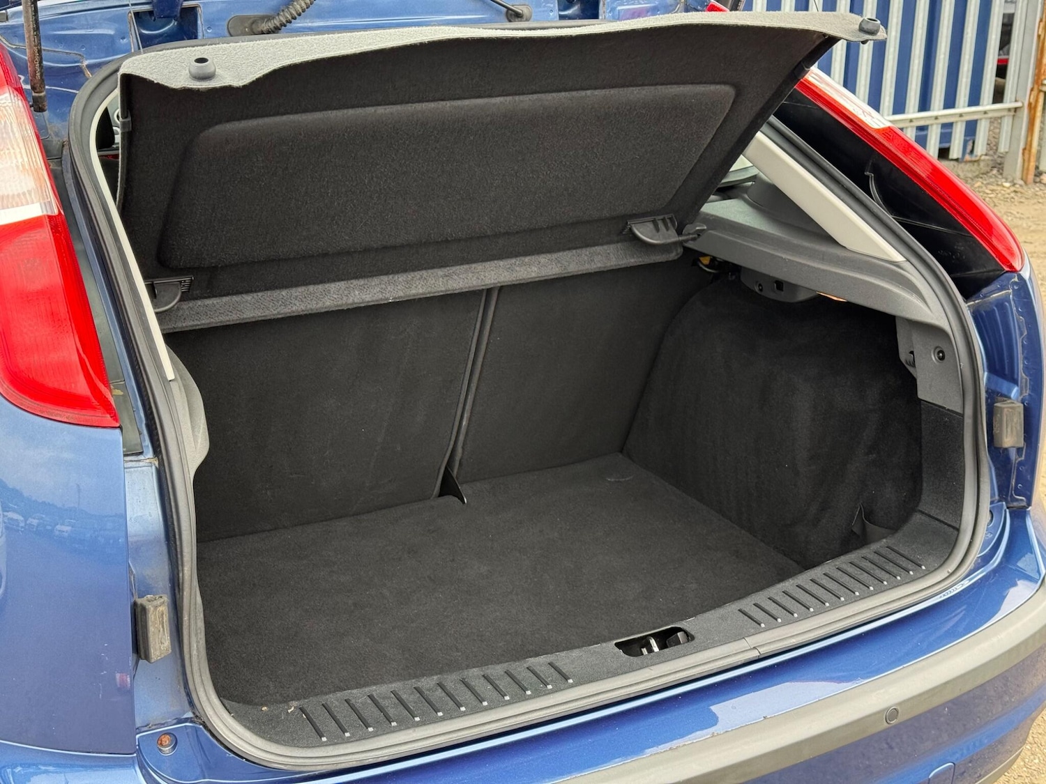 Used Ford Focus 2007 for sale - 77982627: Photo 32