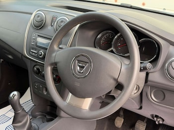 Used Dacia Sandero Stepway 2015 for sale - 78838695: Photo