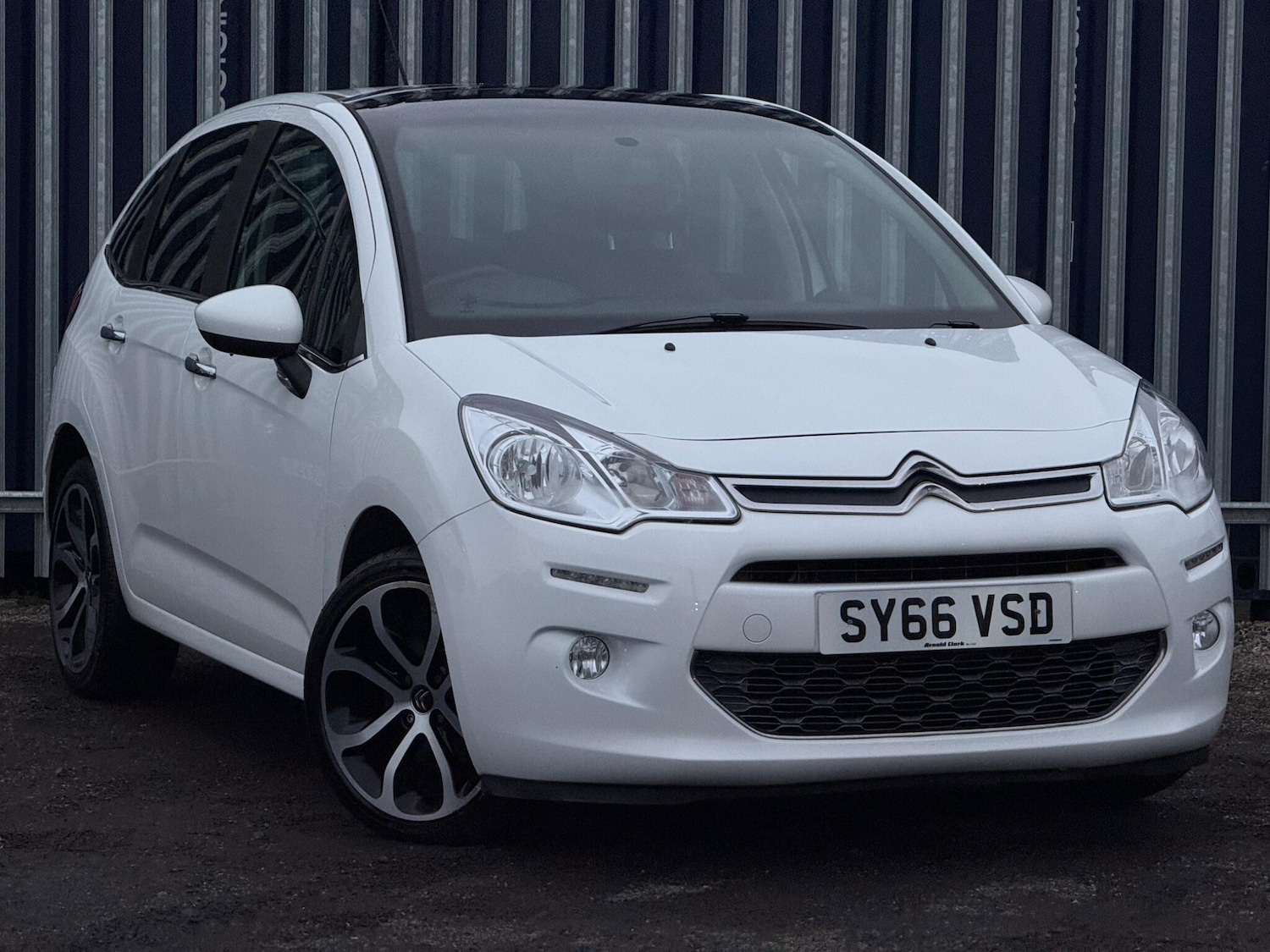 Used Citroen C3 for sale - 76681942: Photo 1