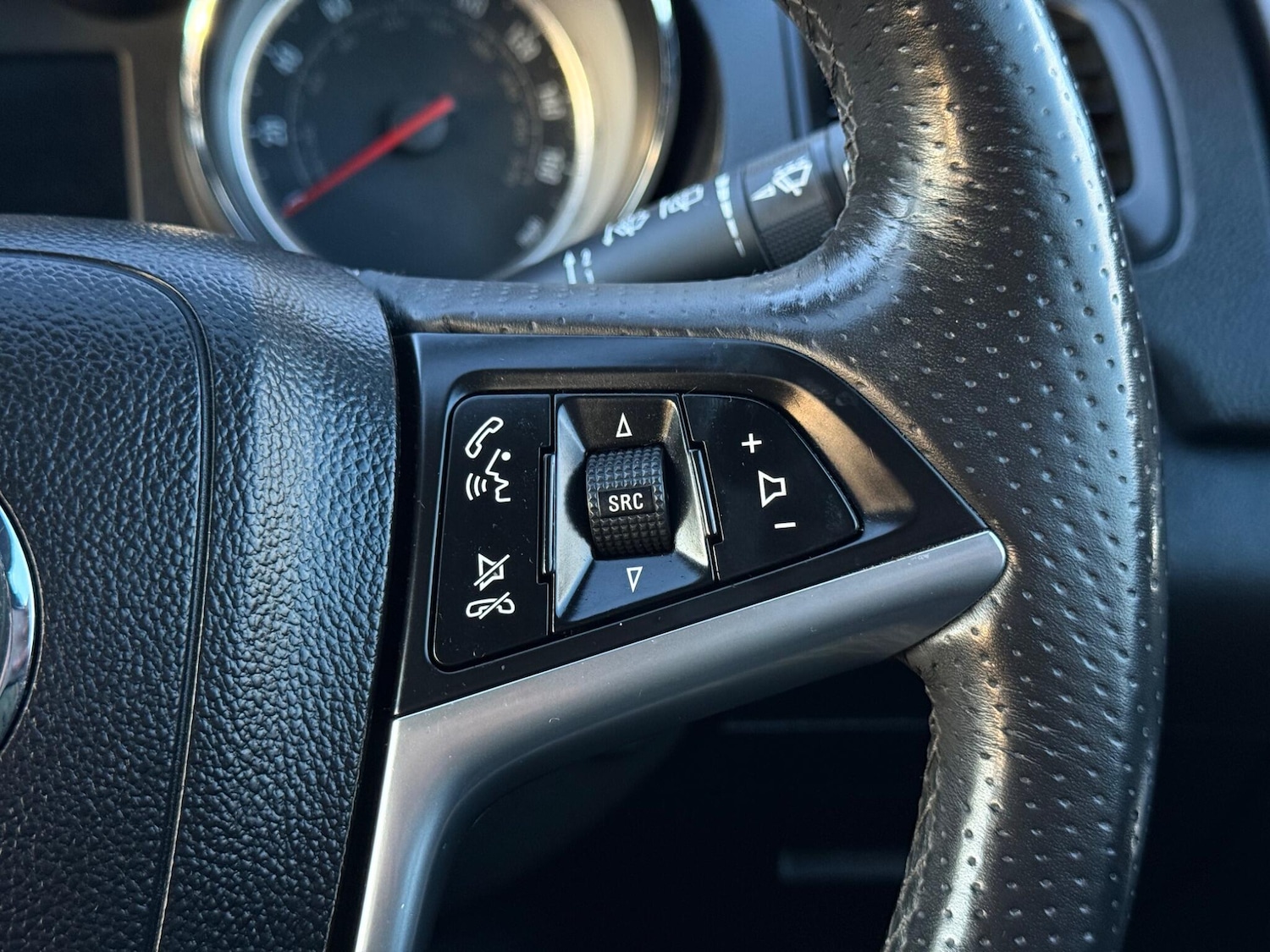 Used Vauxhall Insignia 2013 for sale - 77898158: Photo 21