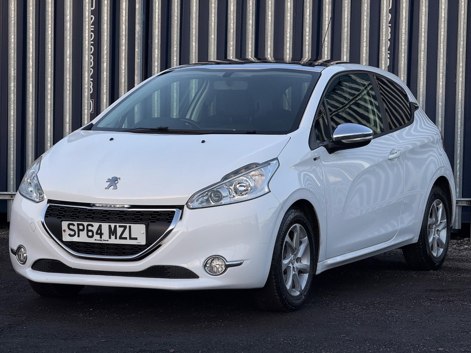 Used Peugeot 208 2015 for sale - 76759689: Photo 10