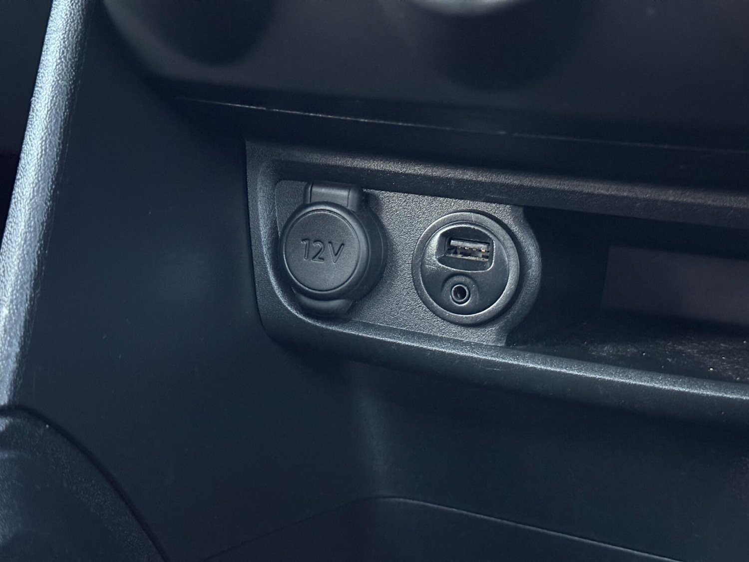 Used Peugeot 208 2015 for sale - 76759689: Photo 25