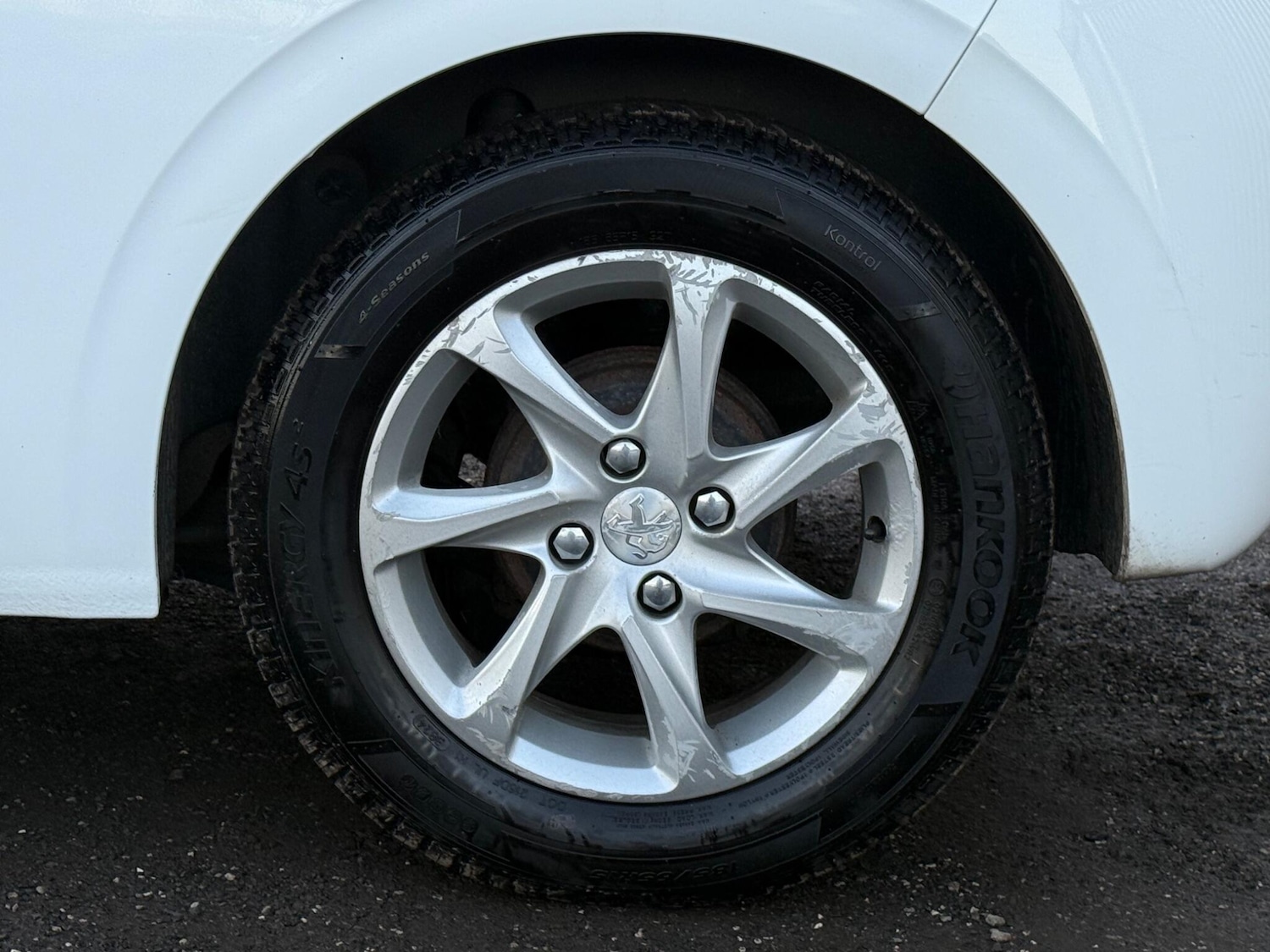 Used Peugeot 208 2015 for sale - 76759689: Photo 42