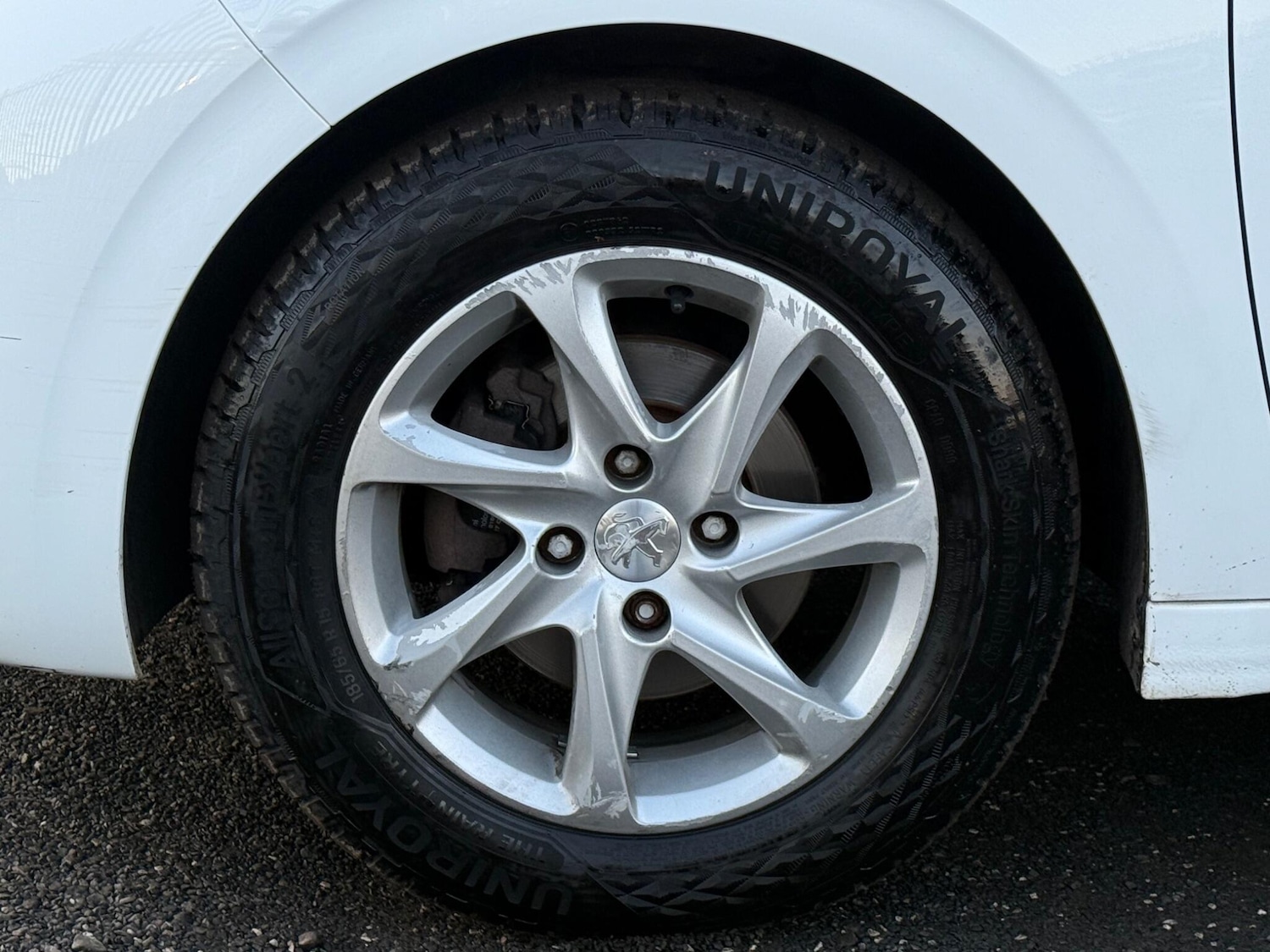 Used Peugeot 208 2015 for sale - 76759689: Photo 43