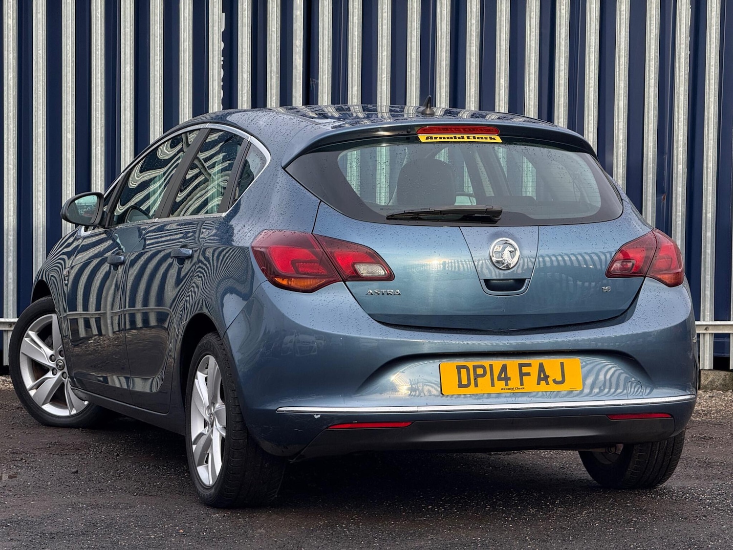 Used Vauxhall Astra 2014 for sale - 76942619: Photo 2