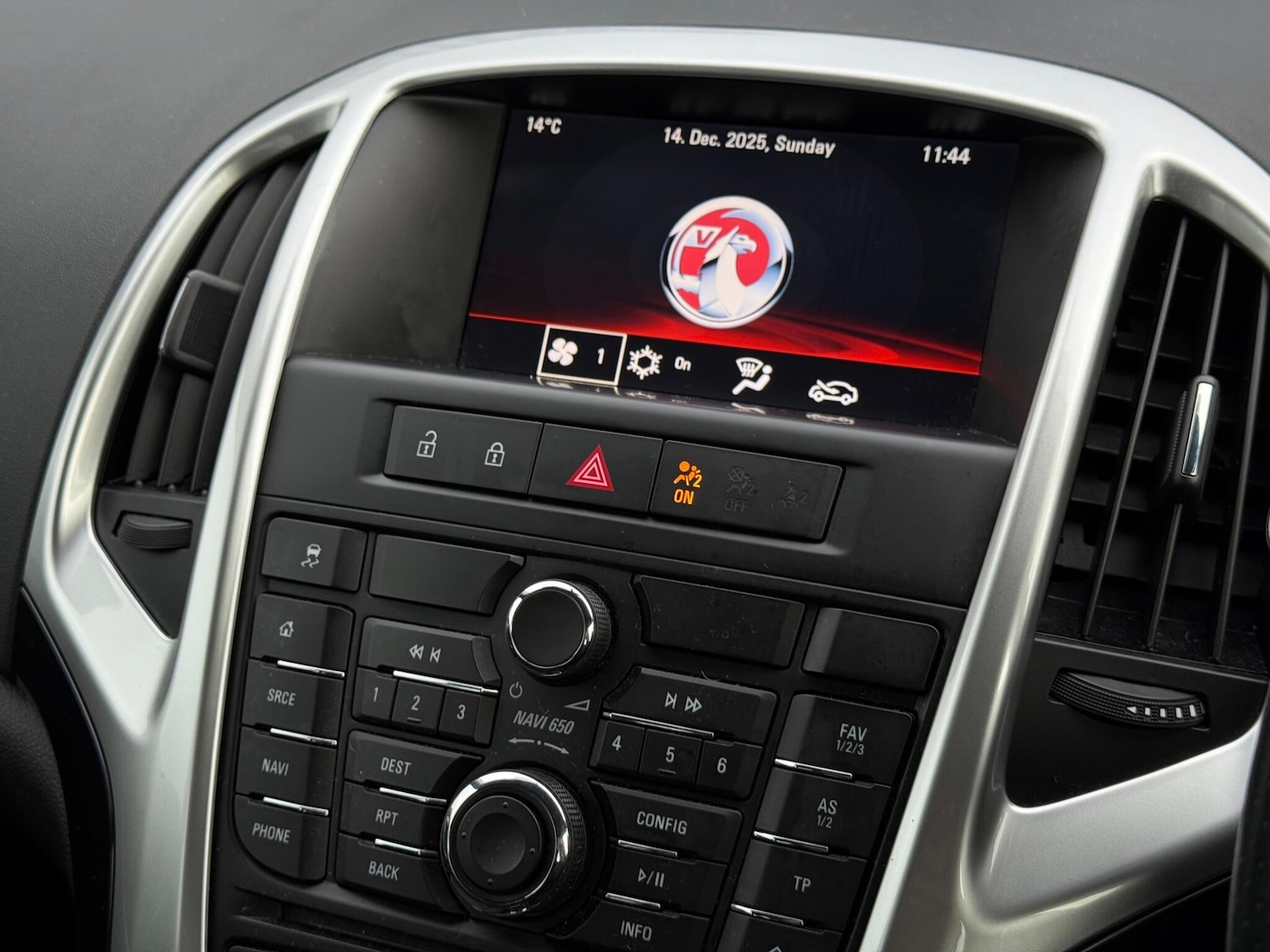 Used Vauxhall Astra 2014 for sale - 76942619: Photo 21