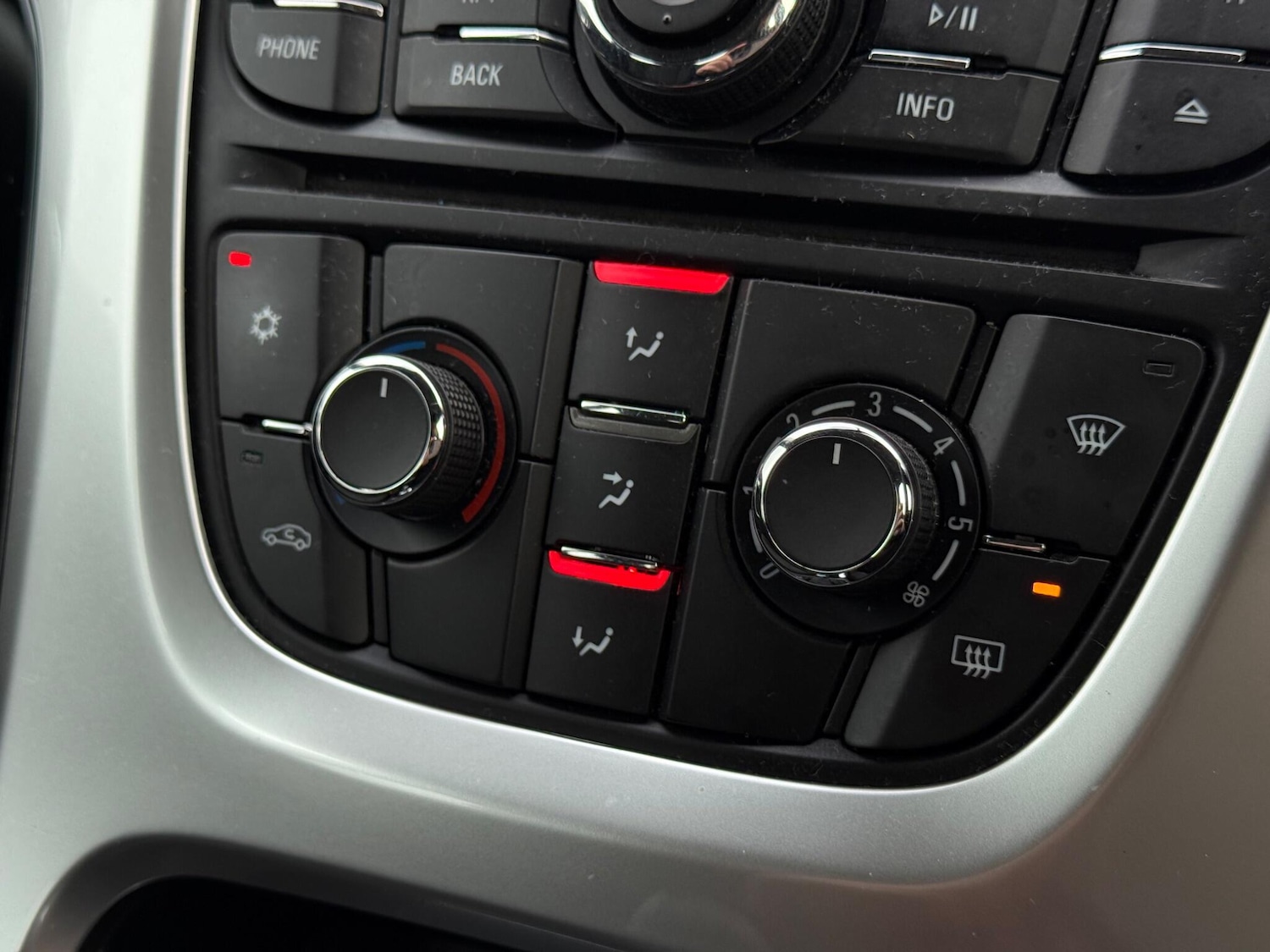 Used Vauxhall Astra 2014 for sale - 76942619: Photo 23