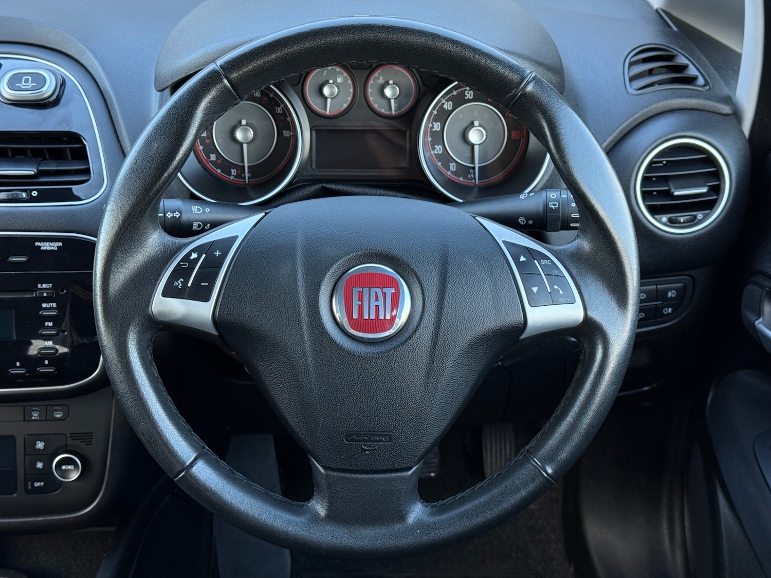 Used Fiat Punto 2016 for sale - 76329640: Photo 18