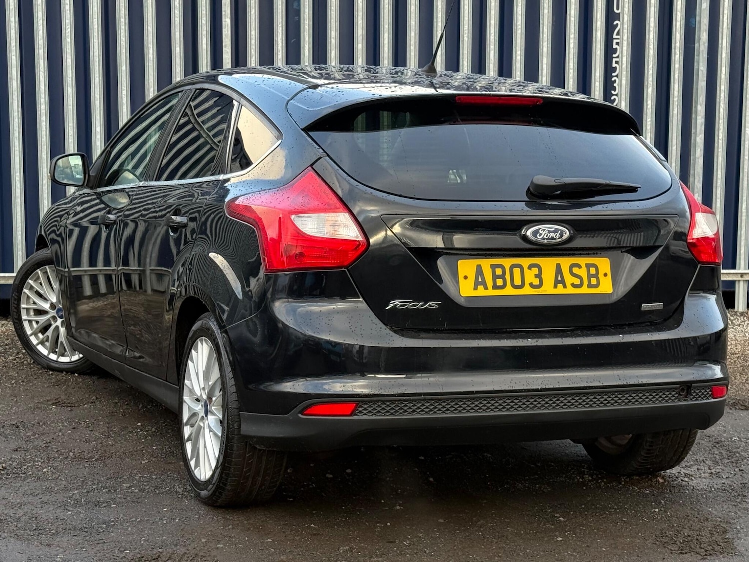 Used Ford Focus 2013 for sale - 76681957: Photo 2