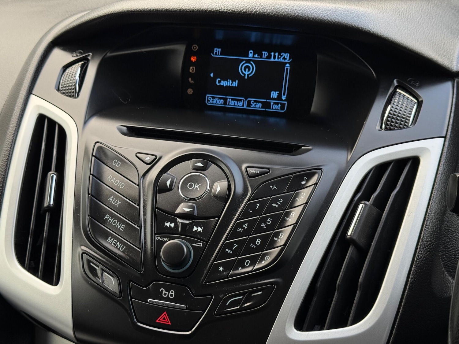 Used Ford Focus 2013 for sale - 76681957: Photo 21