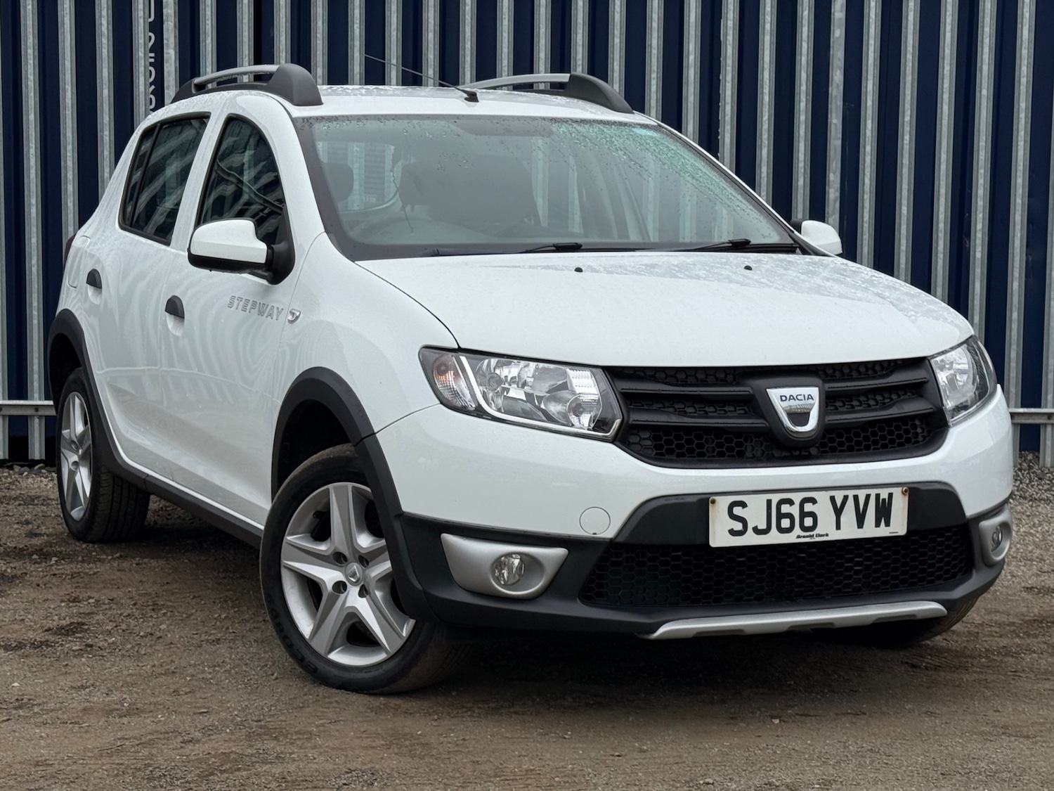 Used Dacia Sandero Stepway 2016 for sale - 76329642: Photo 1