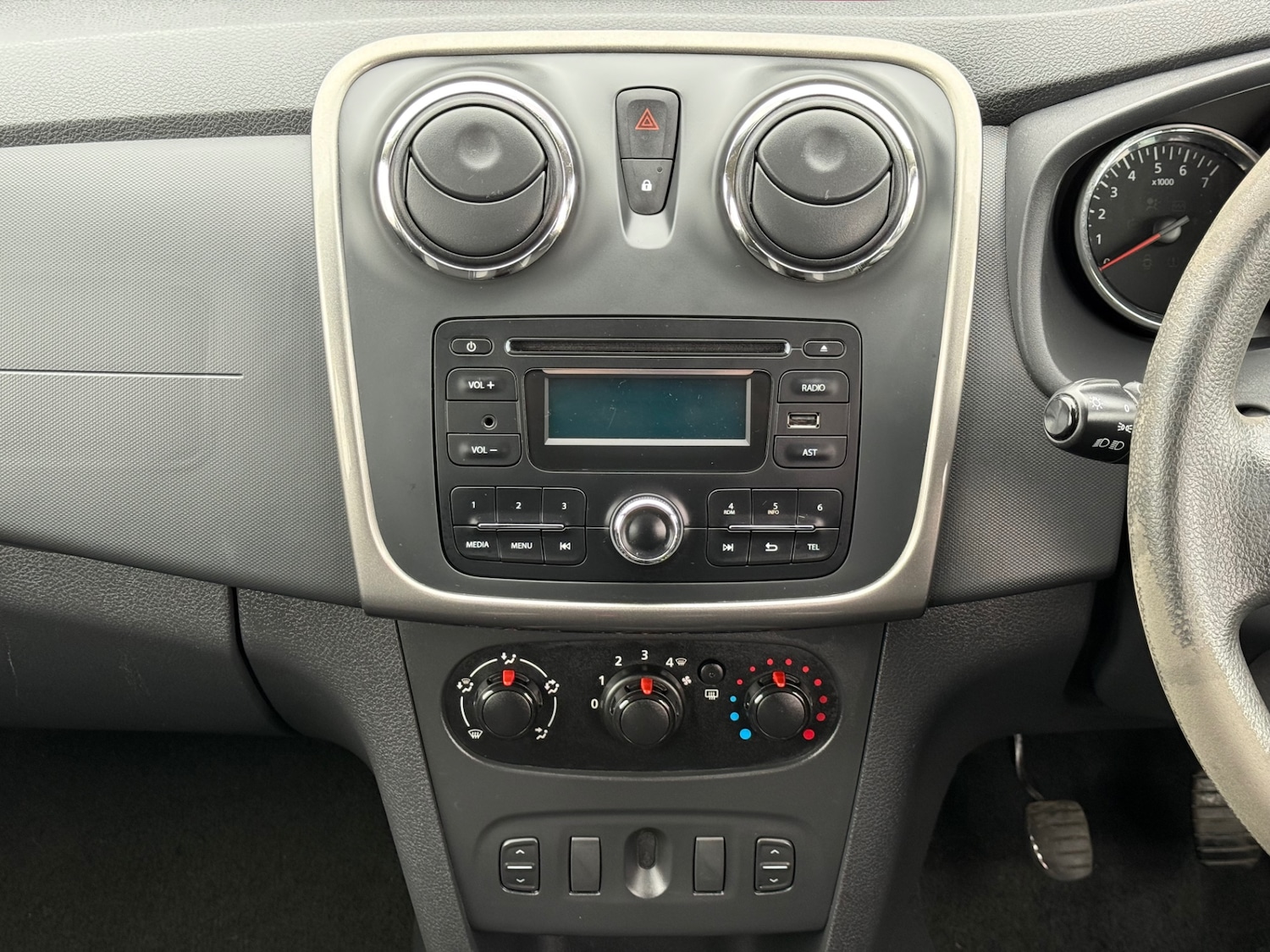 Used Dacia Sandero Stepway 2016 for sale - 76329642: Photo 17