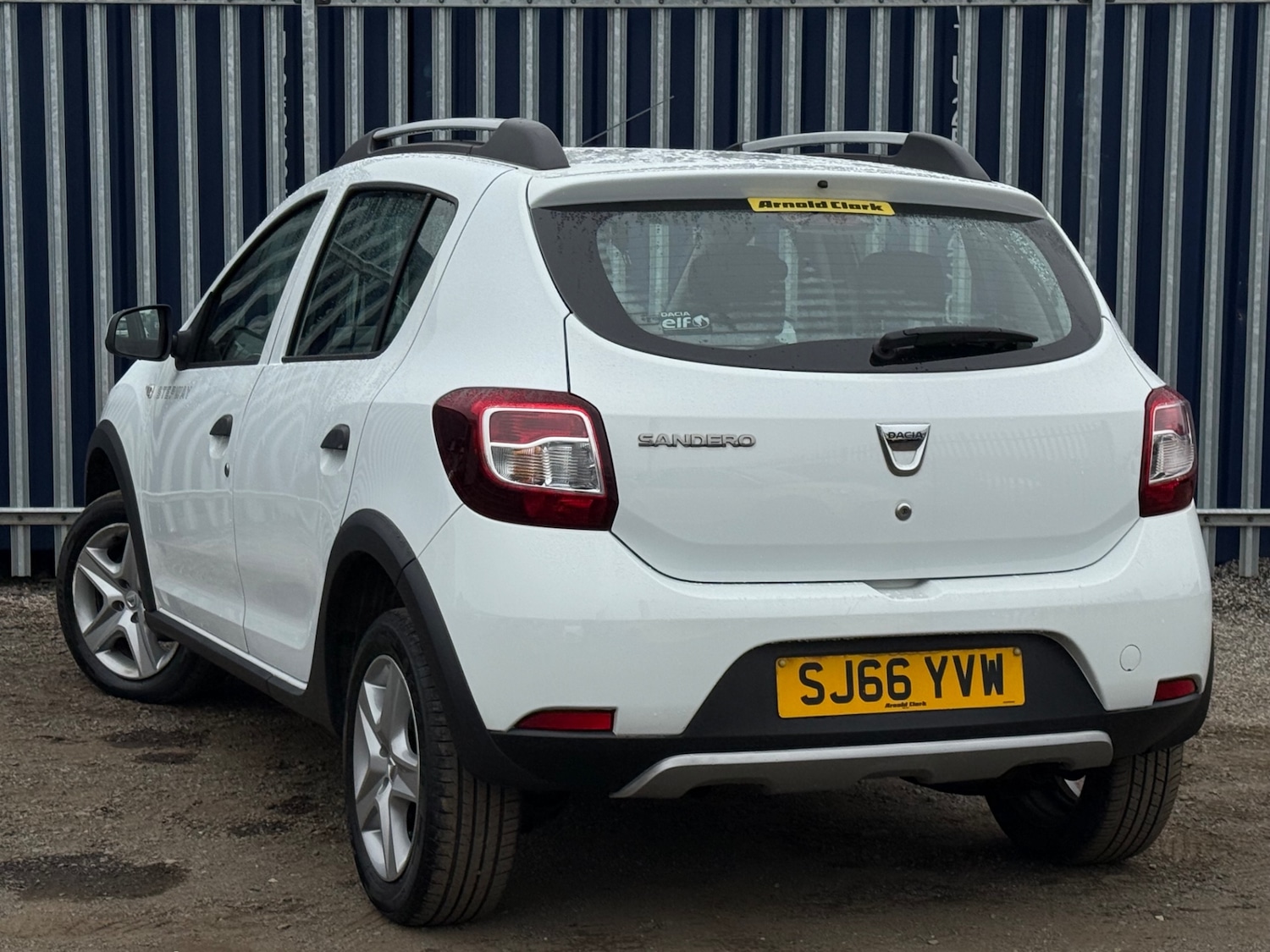 Used Dacia Sandero Stepway 2016 for sale - 76329642: Photo 2