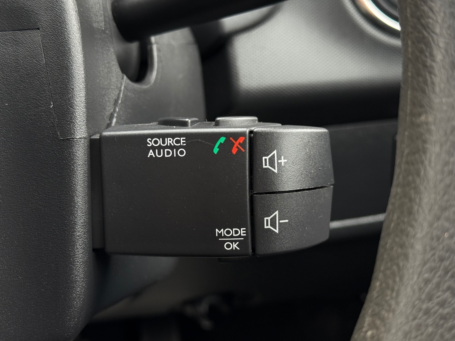 Used Dacia Sandero Stepway 2016 for sale - 76329642: Photo 23