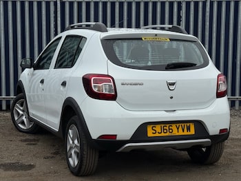 Used Dacia Sandero Stepway 2016 for sale - 76329642: Photo