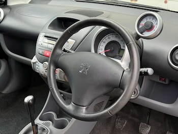 Used Peugeot 107 2010 for sale - 78838723: Photo