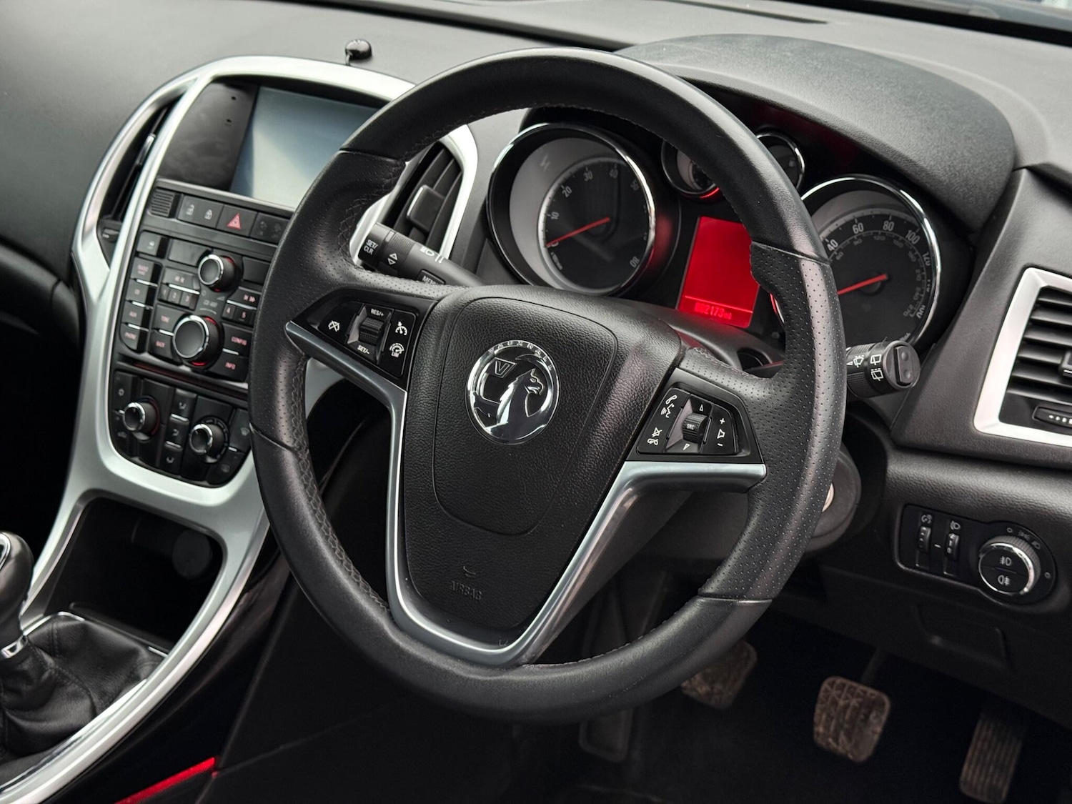 Used Vauxhall Astra for sale - 77510770: Photo 3