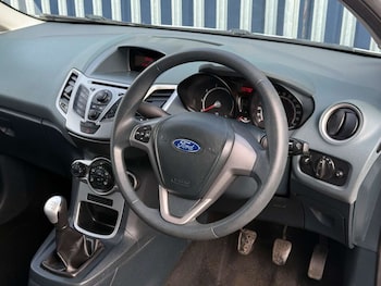 Used Ford Fiesta 2010 for sale - 78838720: Photo