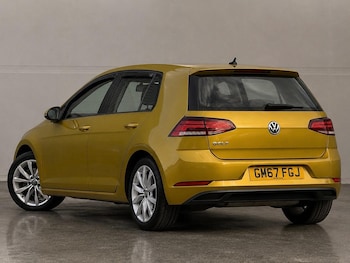 Used Volkswagen Golf 2018 for sale - 78528238: Photo
