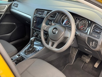 Used Volkswagen Golf 2018 for sale - 78528238: Photo