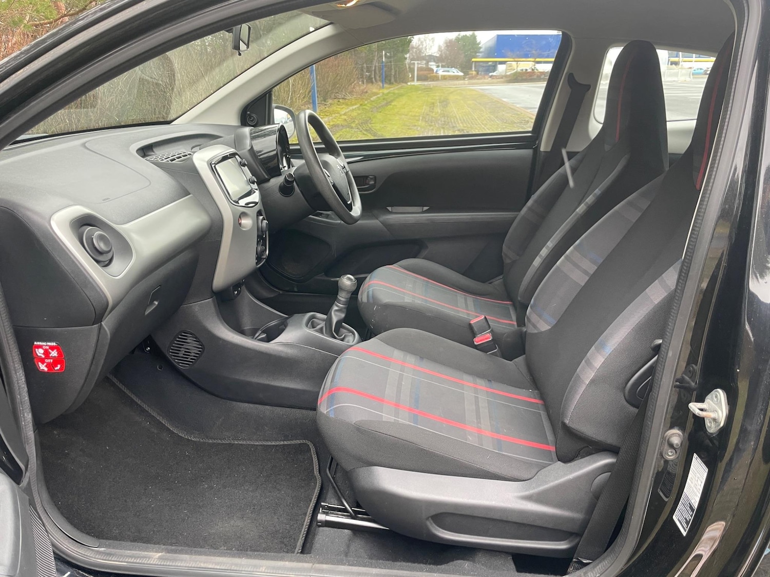 Used Peugeot 108 2016 for sale - 76681952: Photo 11