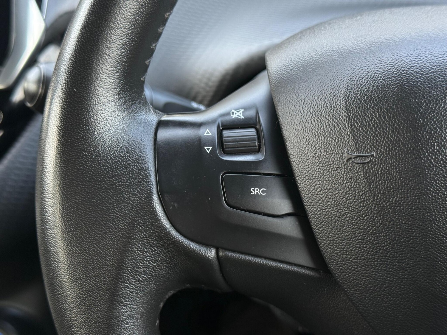 Used Peugeot 208 for sale - 77683806: Photo 26