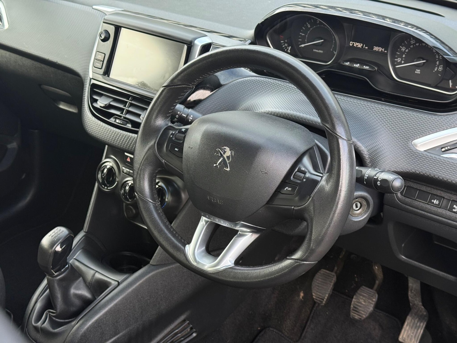 Used Peugeot 208 for sale - 77683806: Photo 3