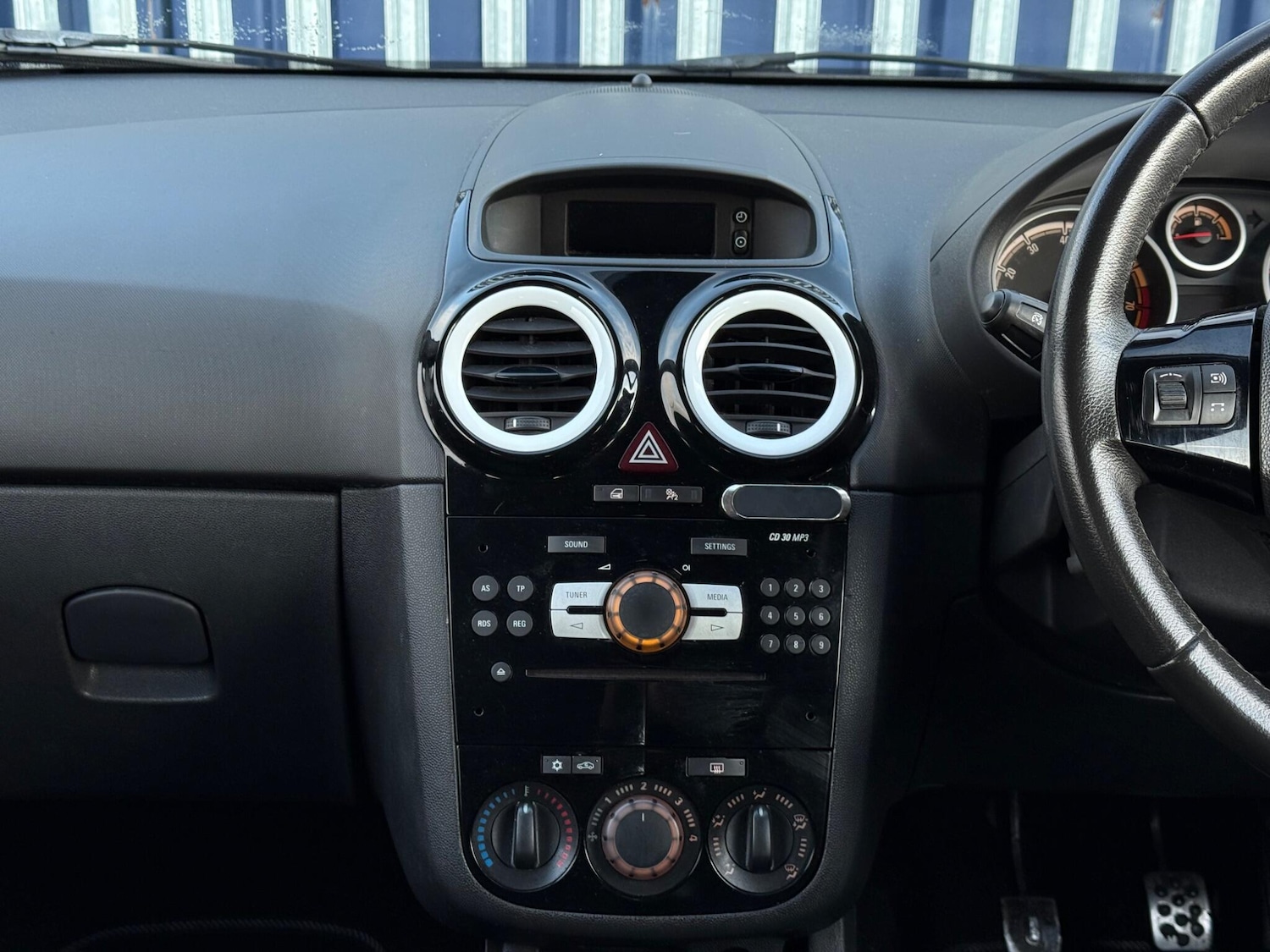 Used Vauxhall Corsa 2013 for sale - 77174615: Photo 17