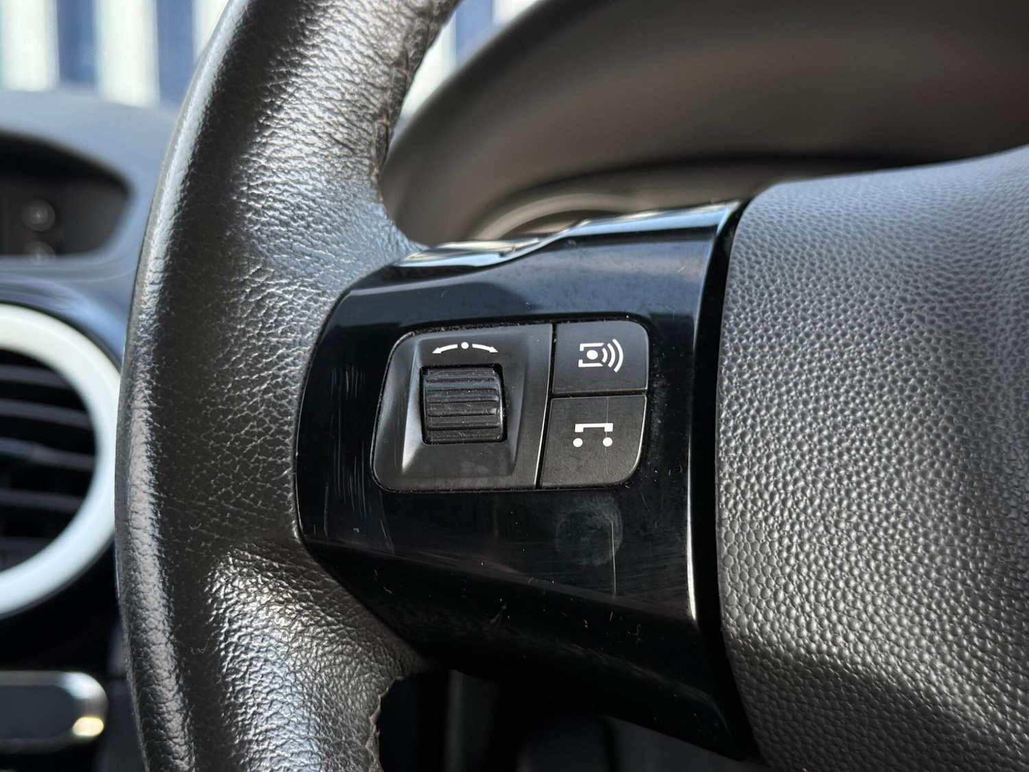 Used Vauxhall Corsa 2013 for sale - 77174615: Photo 22